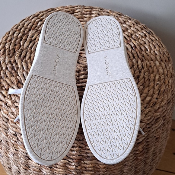 NWOT Vionic Womens Winny Casual/Athleisure/Comfort White Leather Sneakers 9 - Picture 7 of 9